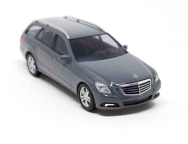 Illustration for article titled Surprise Saturday: Busch HO Scale Mercedes-Benz E-Class Wagon